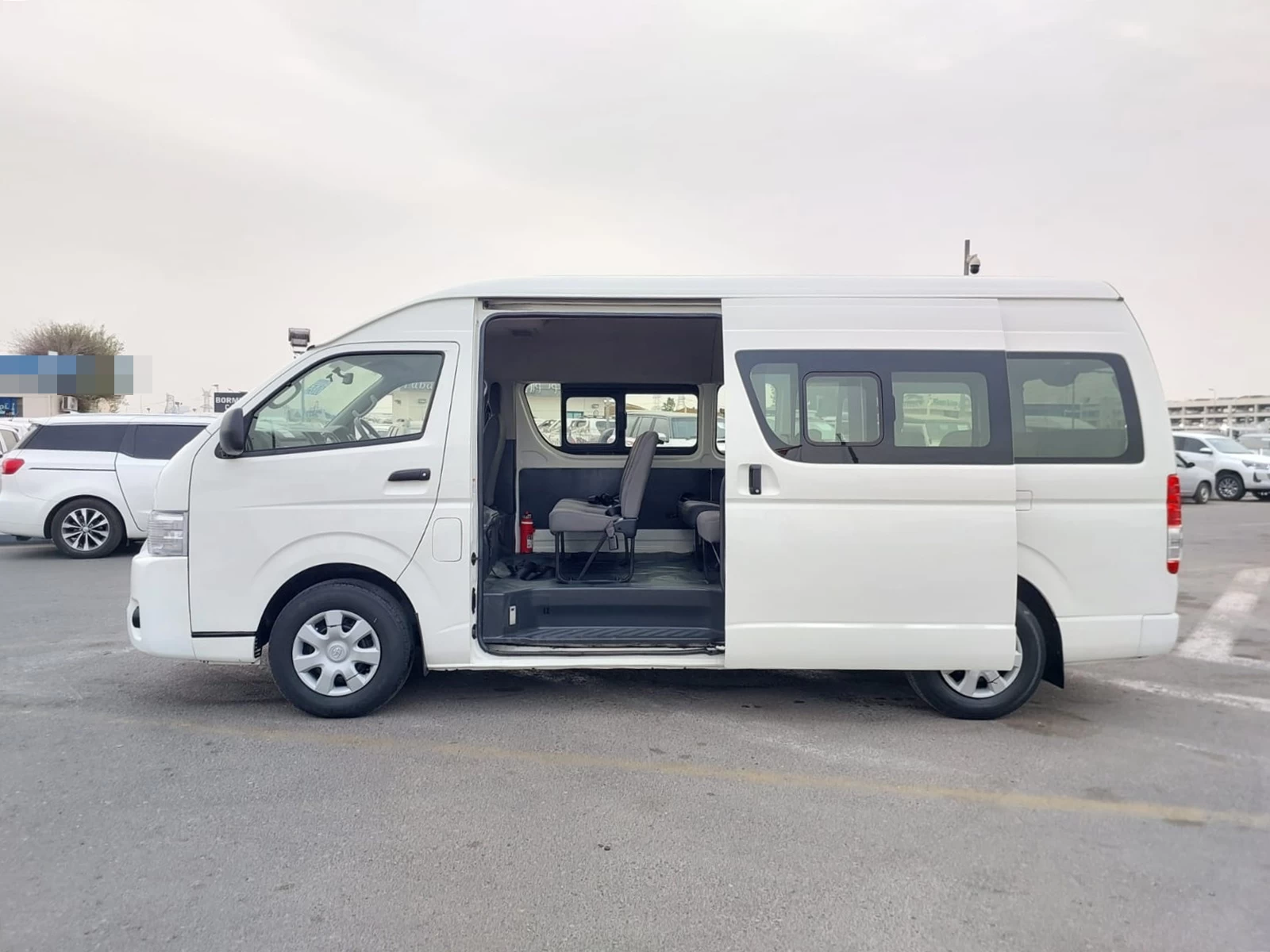 2016 Toyota Hiace Commuter 16 seaters