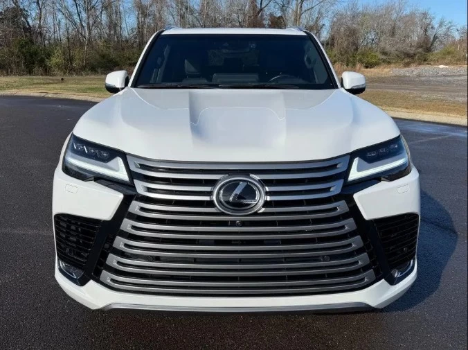For Sale : Lexus LX600 Signature 2023 GCC